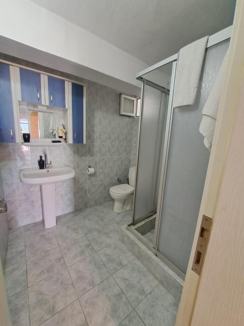 Soezer Otel Аявали Екстериор снимка